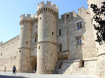 THE MEDIEVAL TOWN